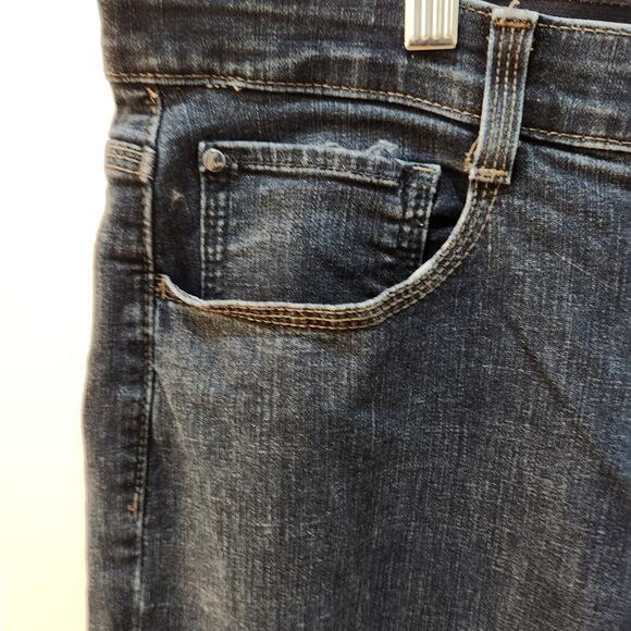 Lee Women's Sinfully Soft Jean's size 18 med, Mid Rise, Dark Wash - Picture 5 of 12